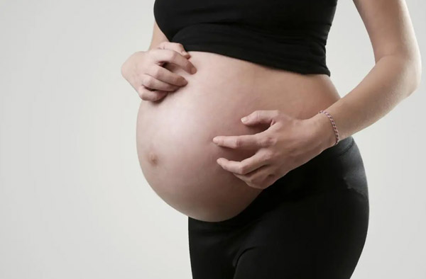 Phụ nữ mang thai có nguy cơ mắc chàm da do thay đổi hormon trong cơ thể